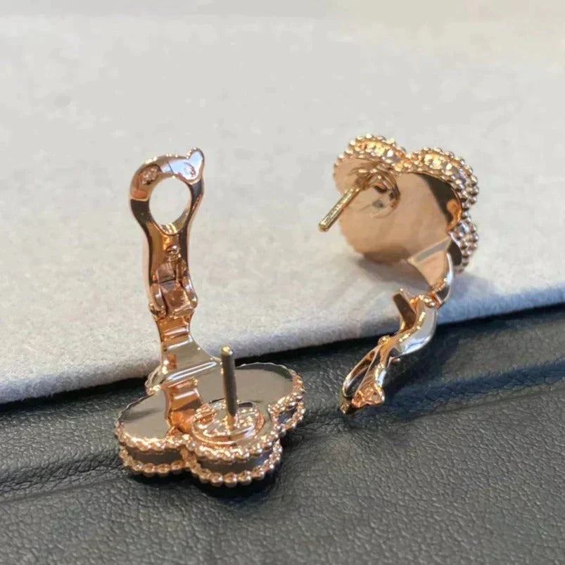 [Lunabriance]CLOVER MEDIUM 1 MOTIFS GRAY MOP  DIAMOND EARRINGS