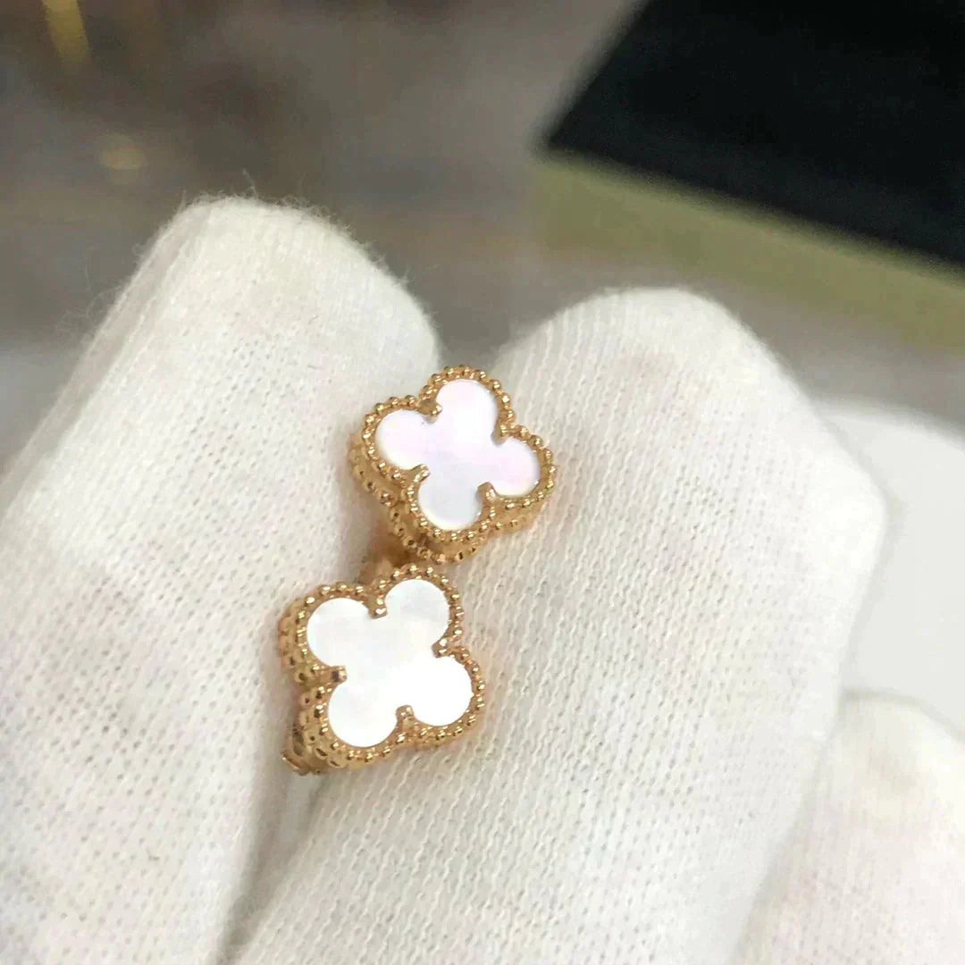 [Lunabriance]CLOVER MINI 9.5MM WHITE MOP EARRINGS