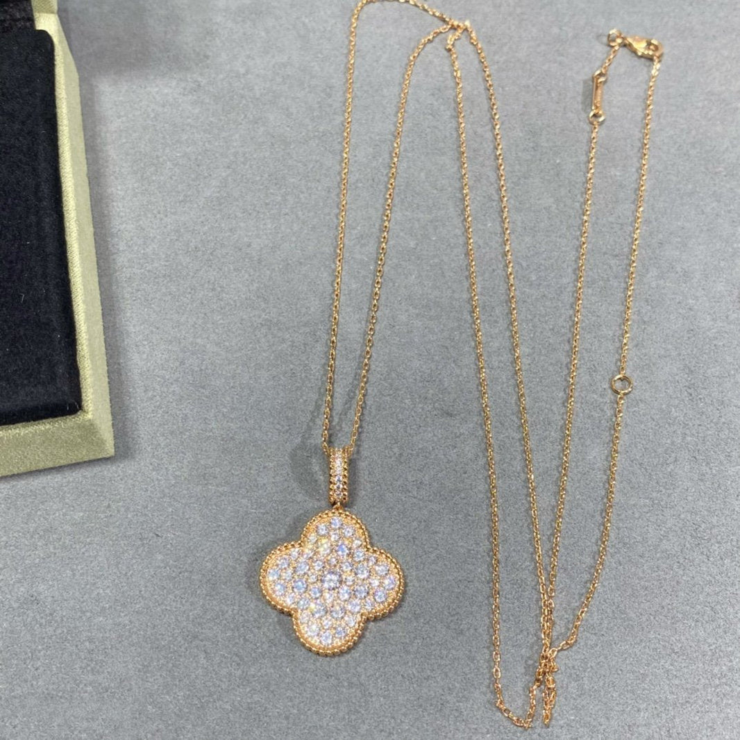 [Luna Brilliance]CLOVER 25MM LARGE PEDANT DIAMOND PAVED LONG NECKLACE