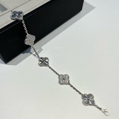 [Luna Brilliance]CLOVER 5 MOTIF LASER BRACELET COLLECTION