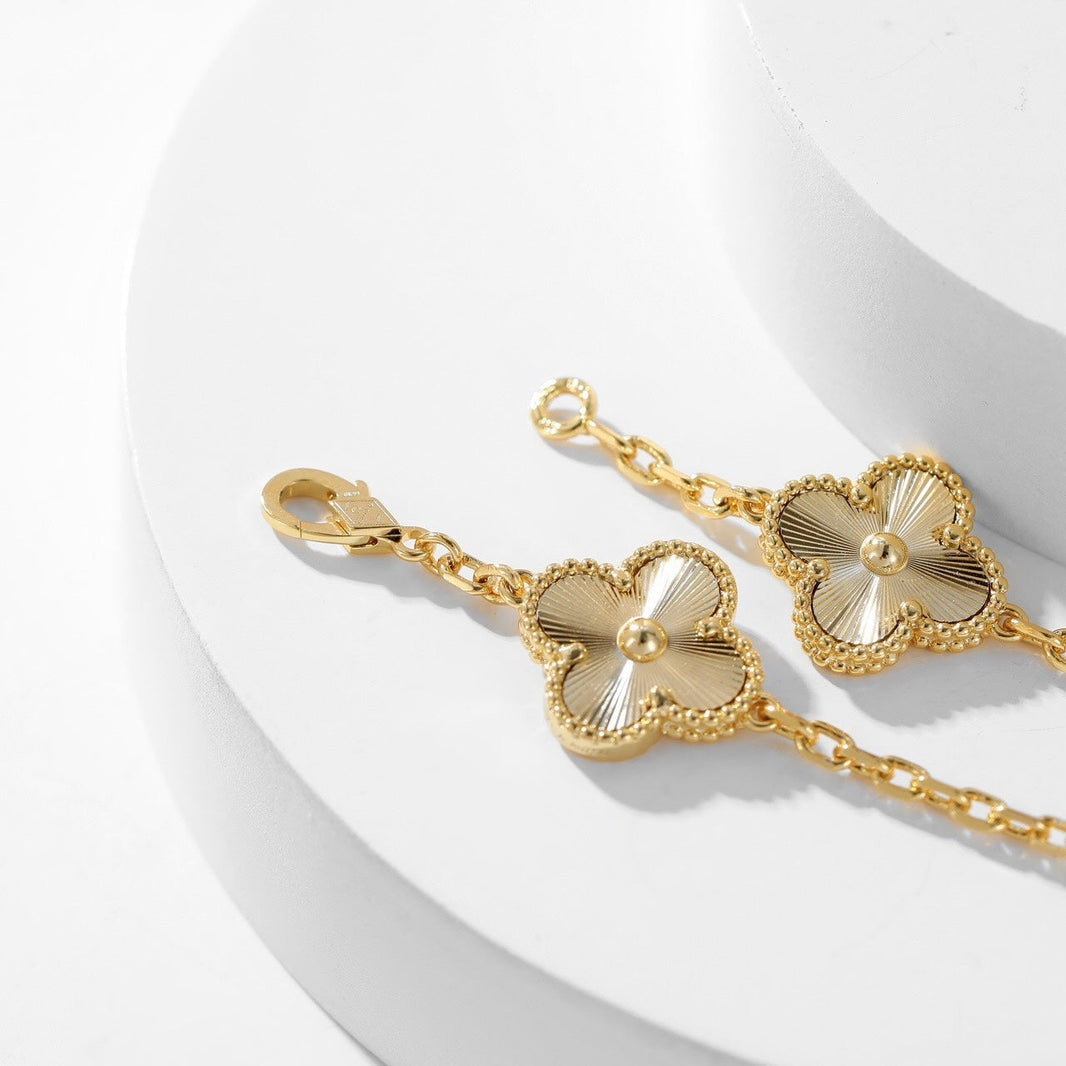 [Luna Brilliance]CLOVER 10 MOTIFS LASER NECKLACE