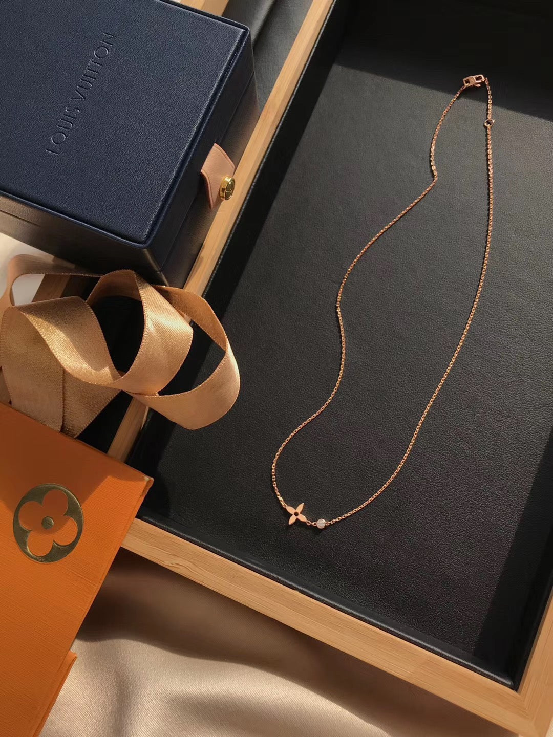 [Lunabriance]BLOSSOM PENDANT PINK GOLD AND DIAMOND