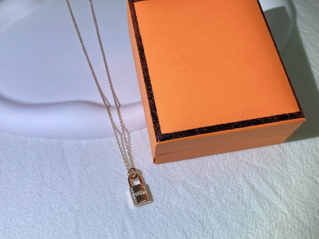 [Lunabriance]HM ADVANCED NICHE LOCK HEAD NECKLACE DIAMONDS