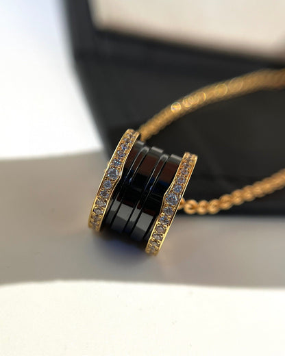 [Luna Brilliance]ZERO 1 BLACK CERAMIC DIAMOND PINK GOLD NECKLACE